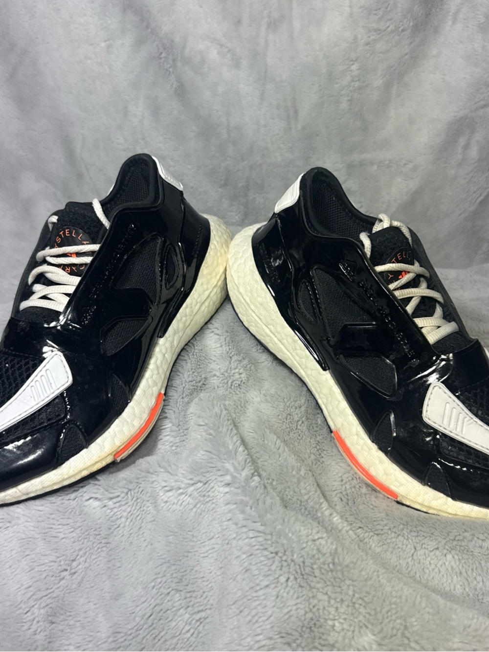 Stella McCartney x Adidas ultraboost 22  black/white Sneakers 6.5 women’s
